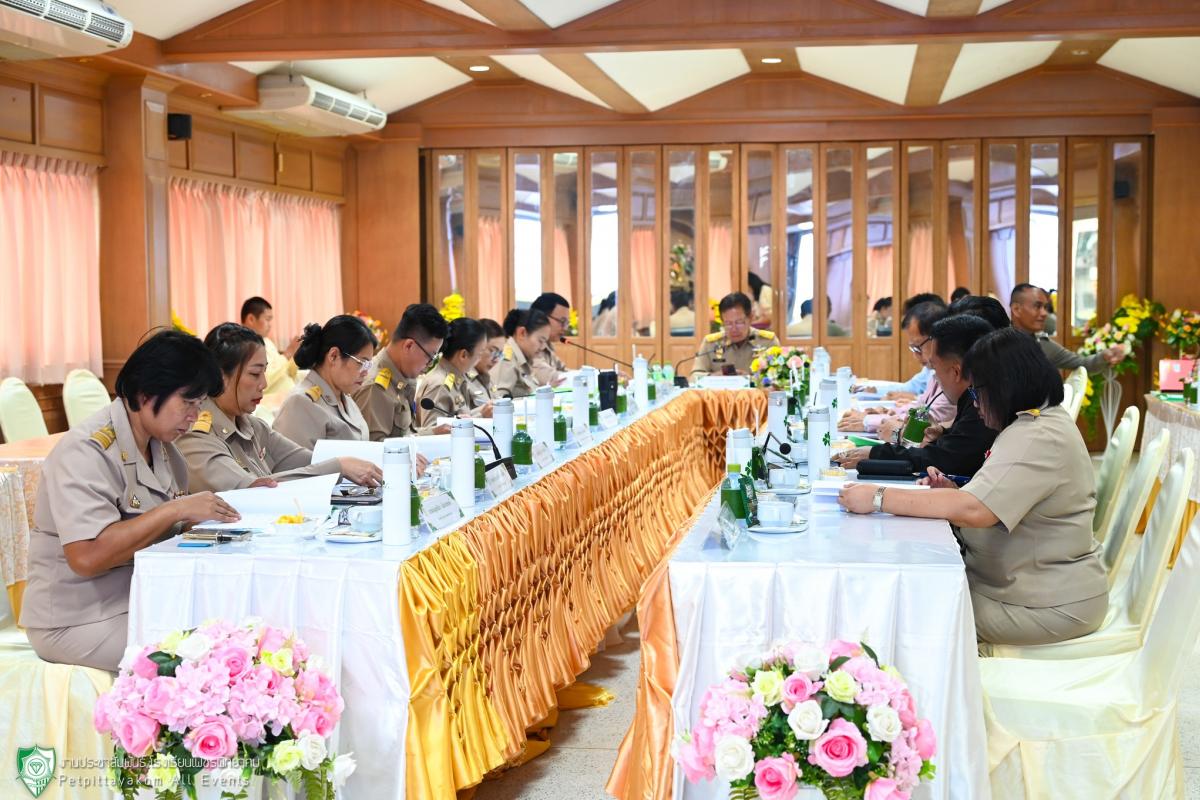 โรงเรียนเพชรพิทยาคม จัดประชุมคณะกรรมการสถานศึกษาขั้นพื้นฐาน ครั้งที่ 1 ประจำปี 2568