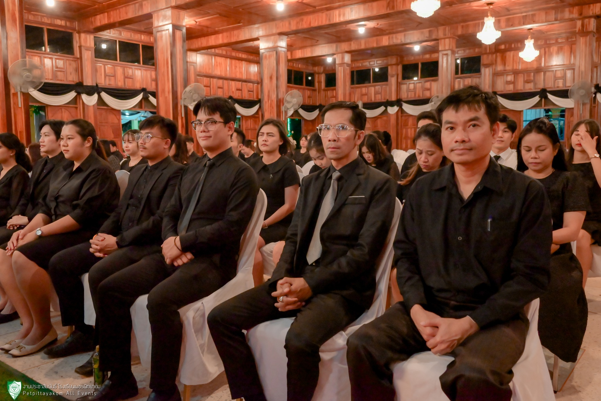 คณะครูโรงเรียนเพชรพิทยาคมร่วมพิธีบำเพ็ญกุศล 2