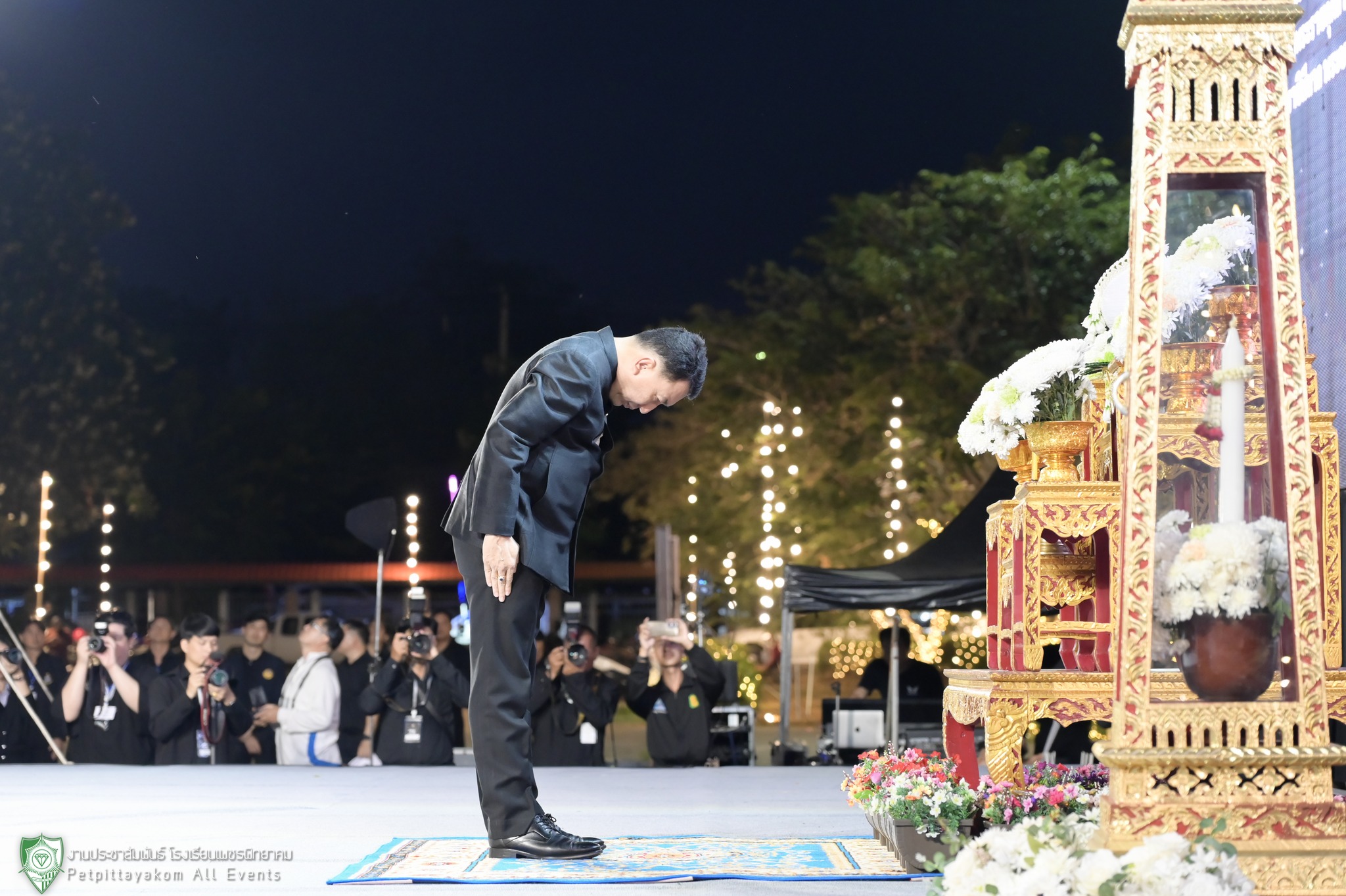 ข้าราชการและประชาชนร่วมกิจกรรมรวมพลังแห่งความภักดี