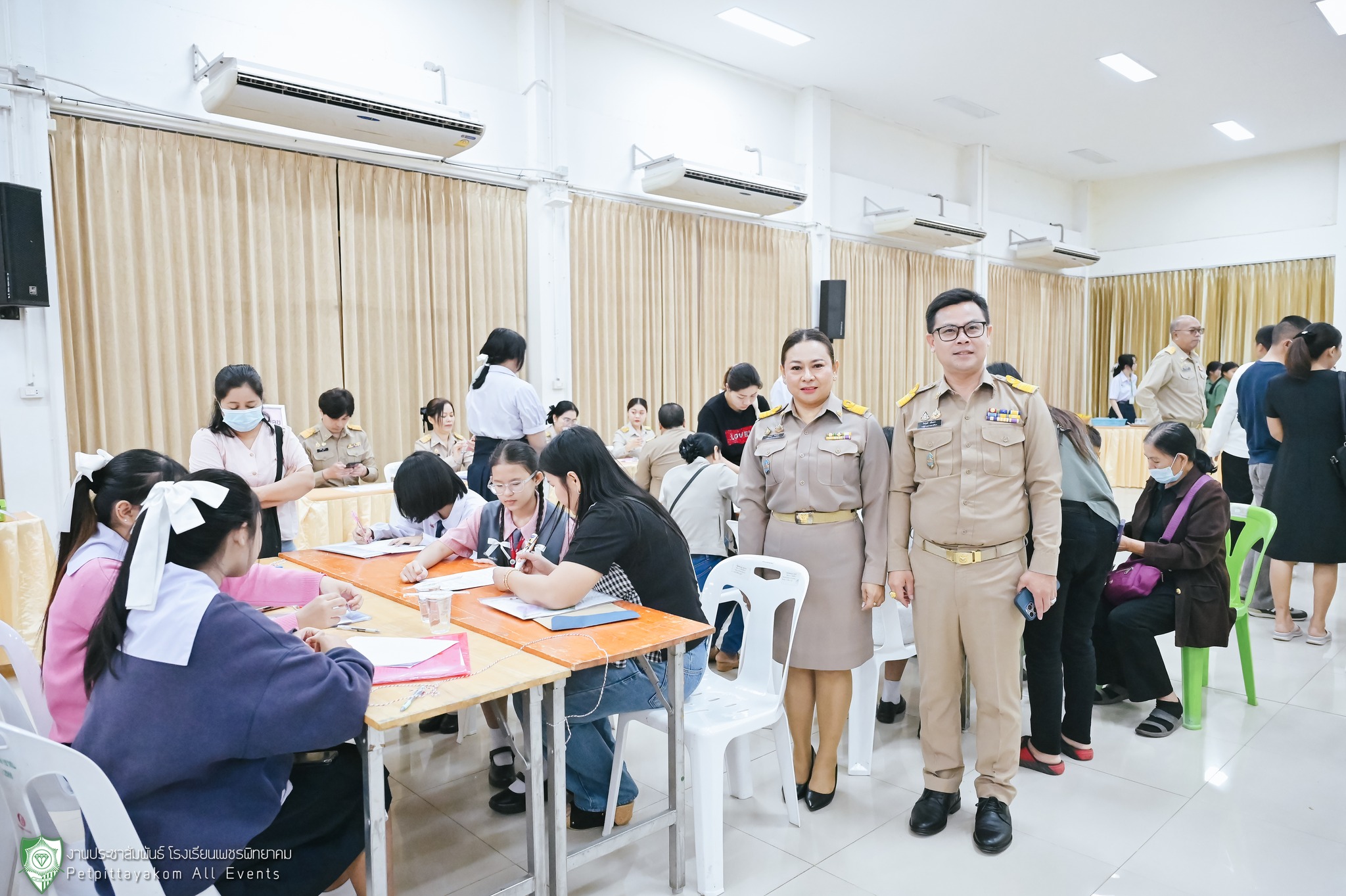 บรรยากาศการรับสมัคร