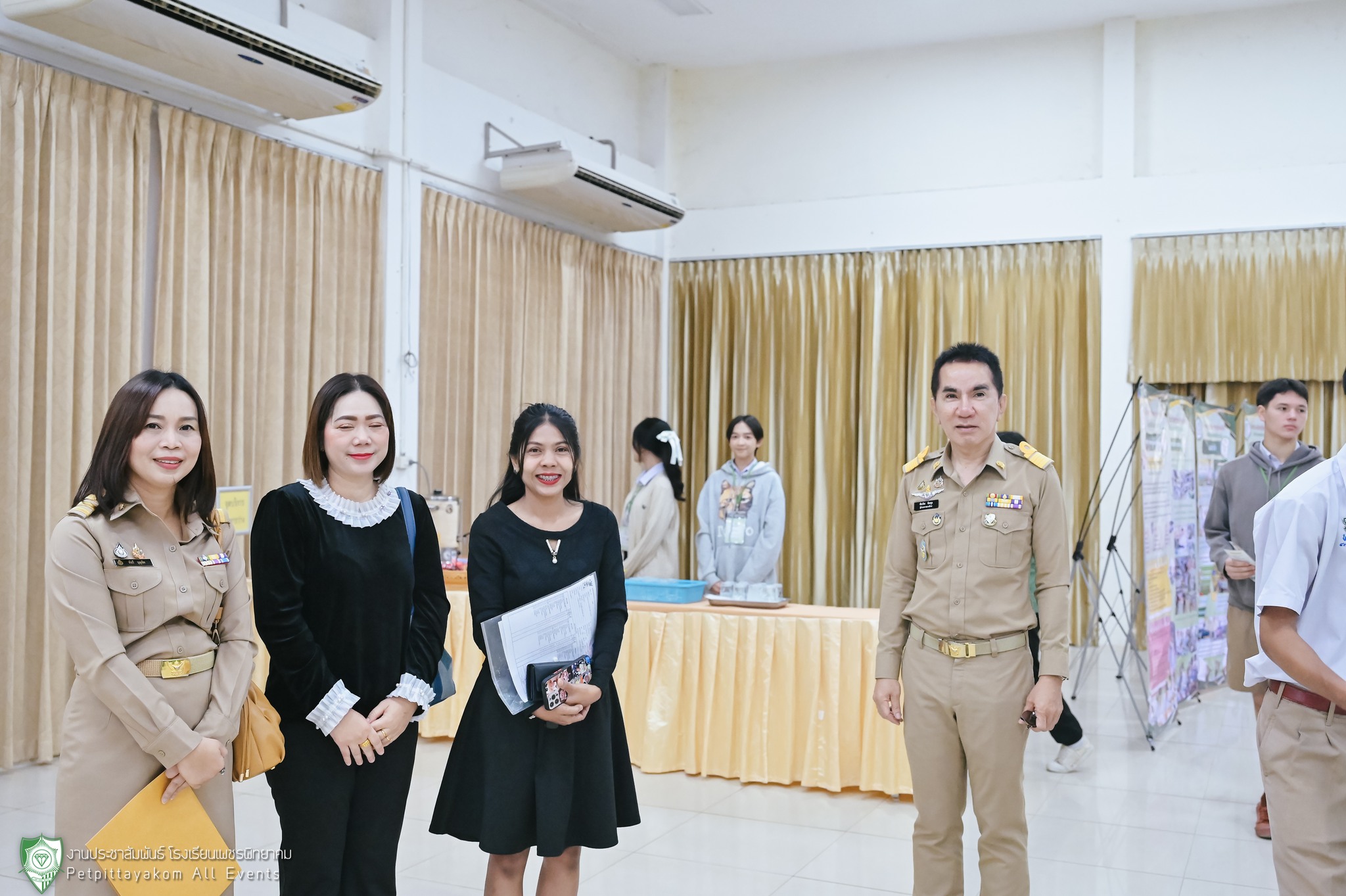 บรรยากาศการรับสมัคร