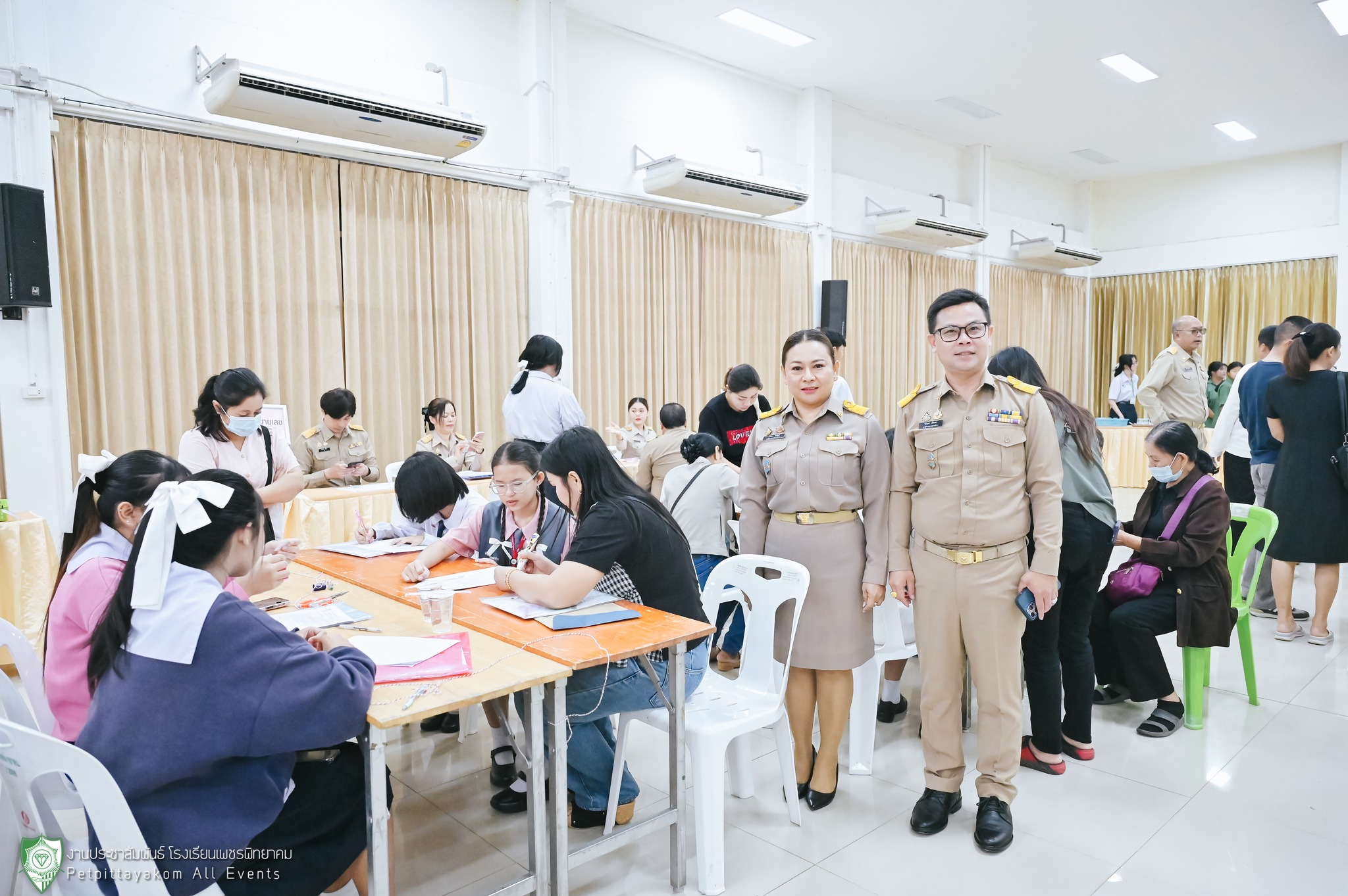 บรรยากาศการรับสมัคร