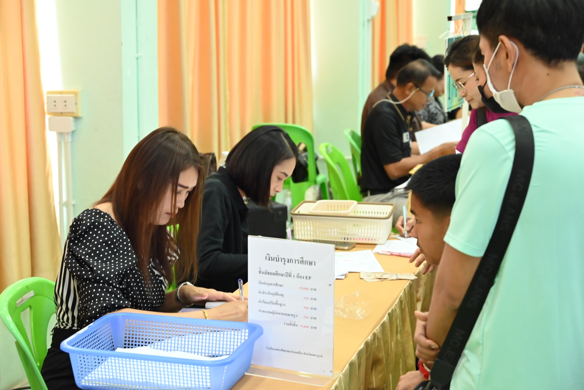 บรรยากาศมอบตัวนักเรียน ม.1 ภาพที่ 5